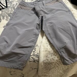Women’s vintage Spyder skate board shorts